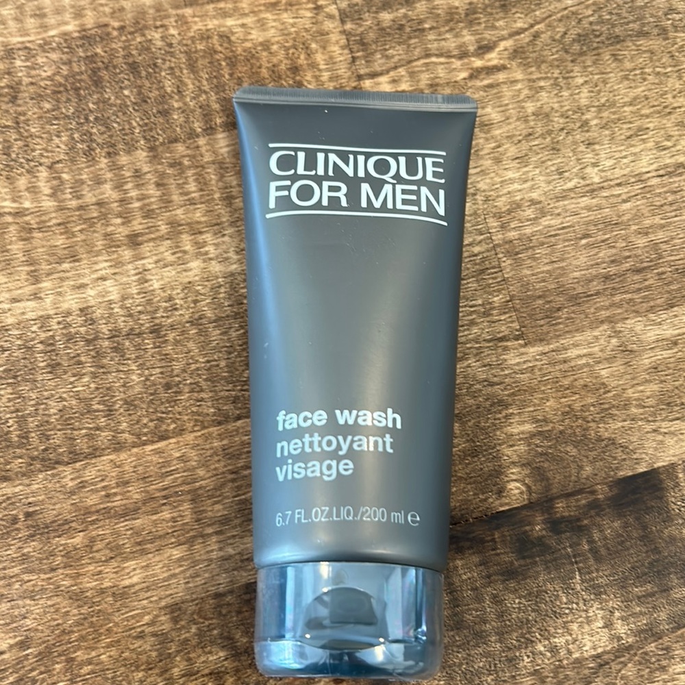 CLINIQUE Face Wash